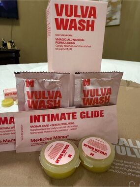 Vulva Wash Intimate Care Set - Full size plus samples